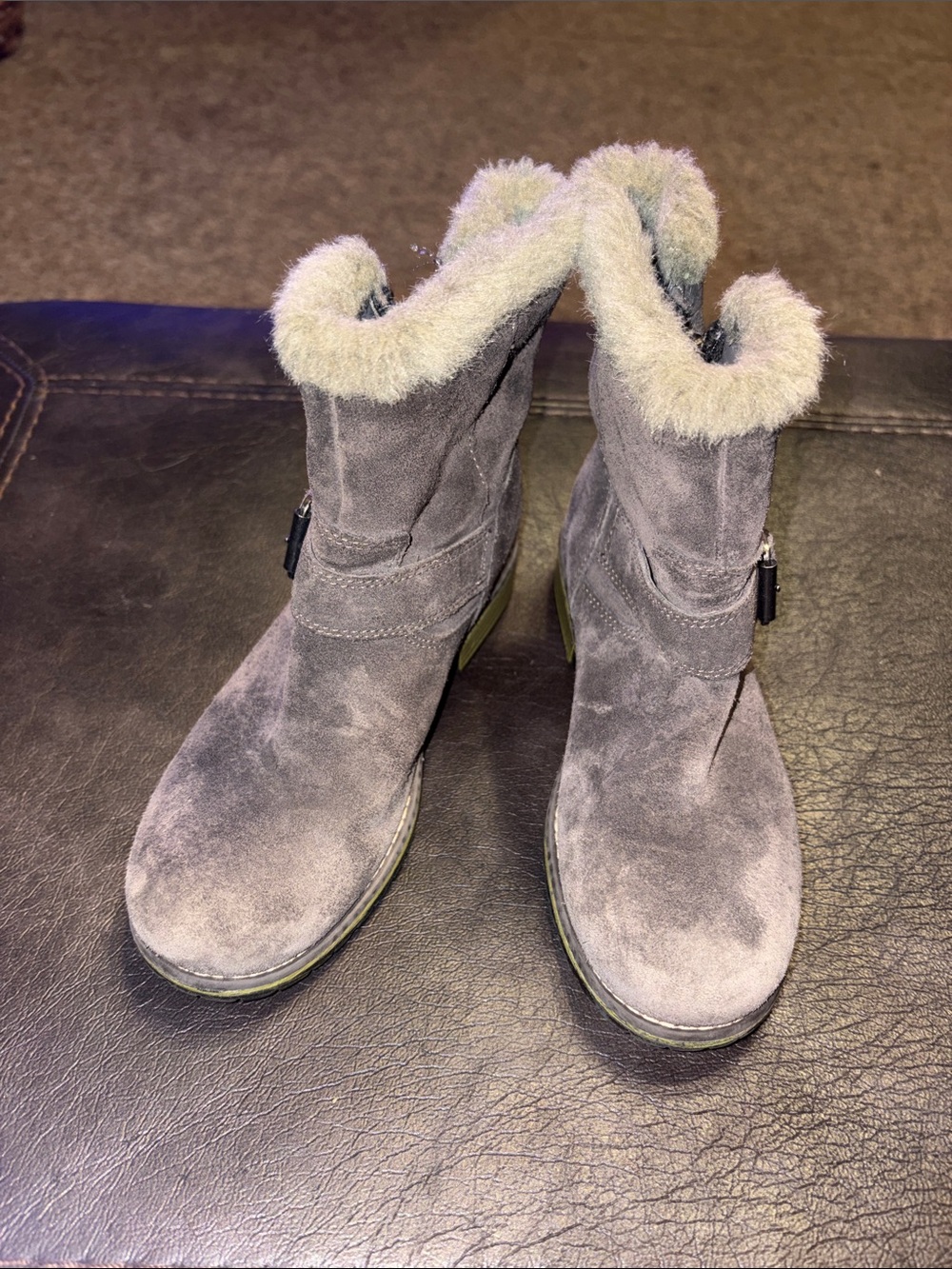 Clarks gray suede faux fur boots size 11 1/2 - Picture 3 of 11